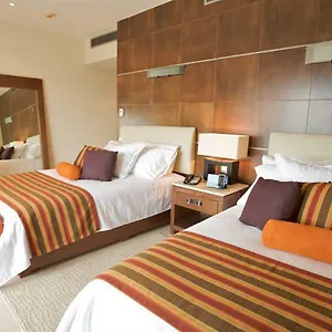 Krystal Urban & Club Hotel
